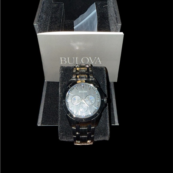 Bulova Classic multifunction men's watch model 98C121 - Picture 2 of 5